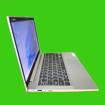 HP ProBook 430G8 写真2